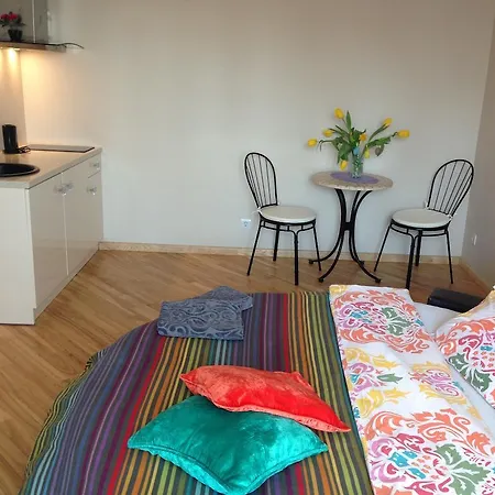 Capital - Raina Boulevard 아파트 리가